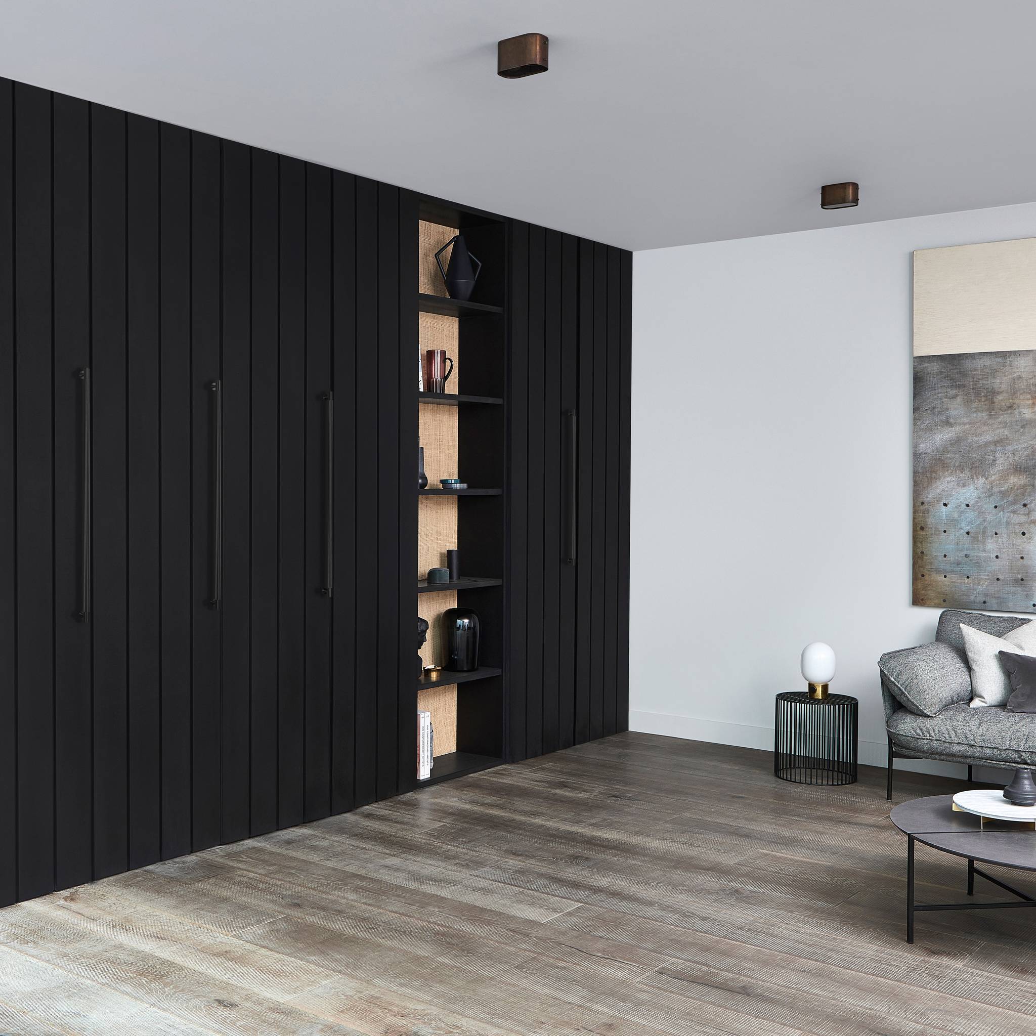 CLOSET Closet Bar in Black Anodised Metal with Cross Knurl