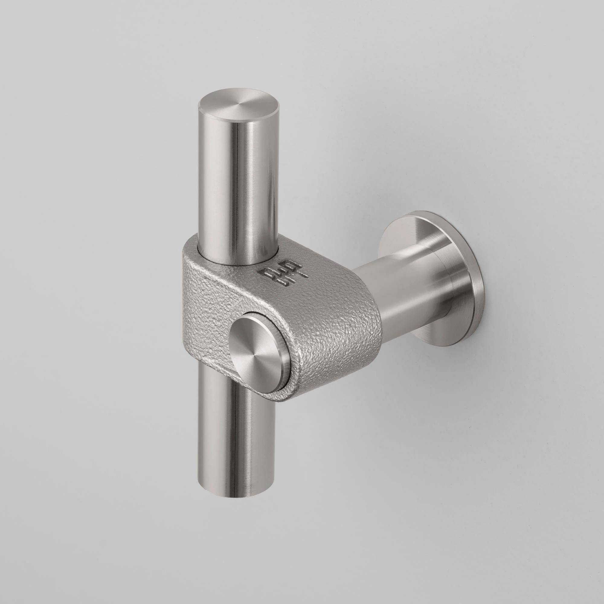 T-BAR / CAST T-Bar Cabinet Pull with Rough-Cast Knuckle