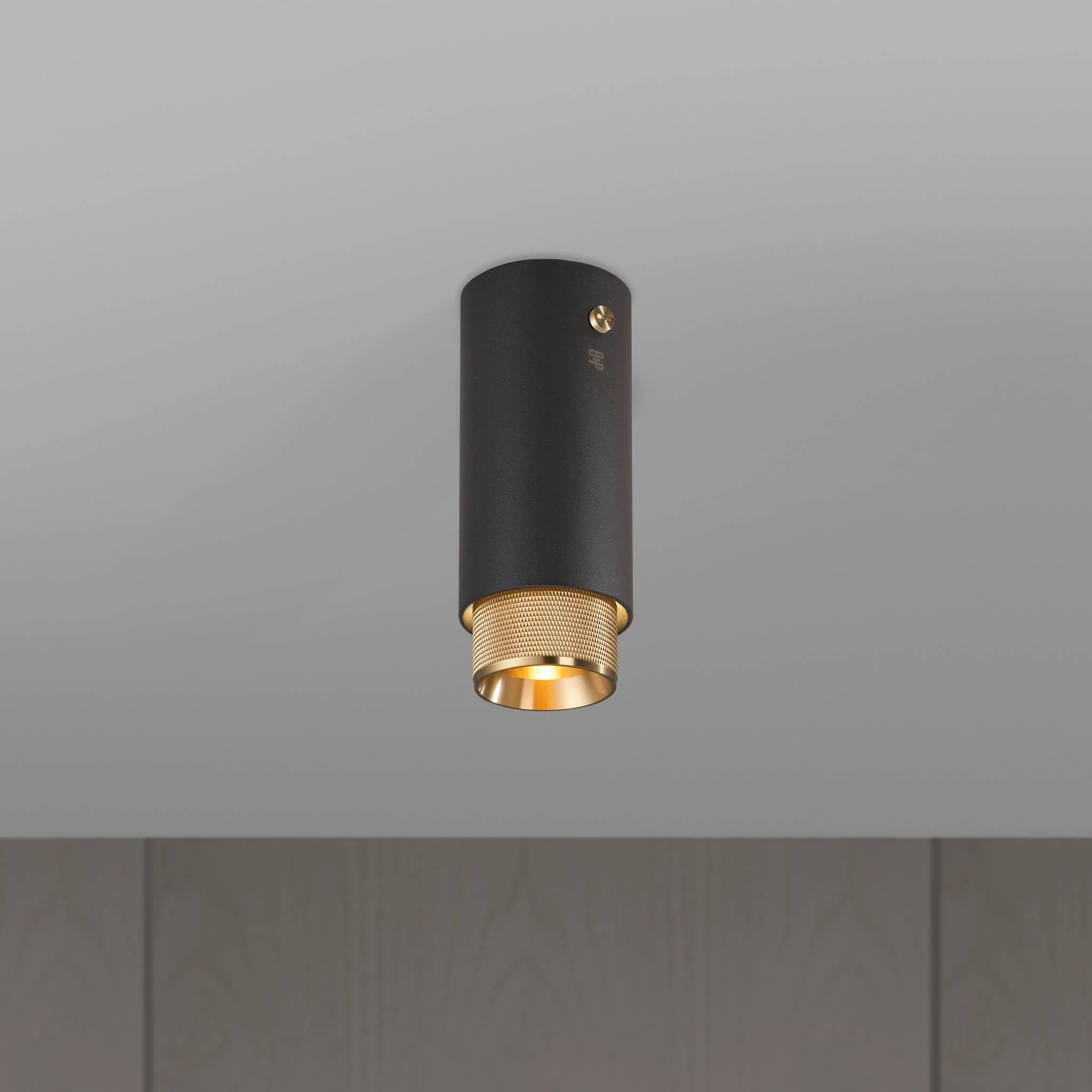 Foco de superficie EXHAUST SURFACE Cross en GRAPHITE