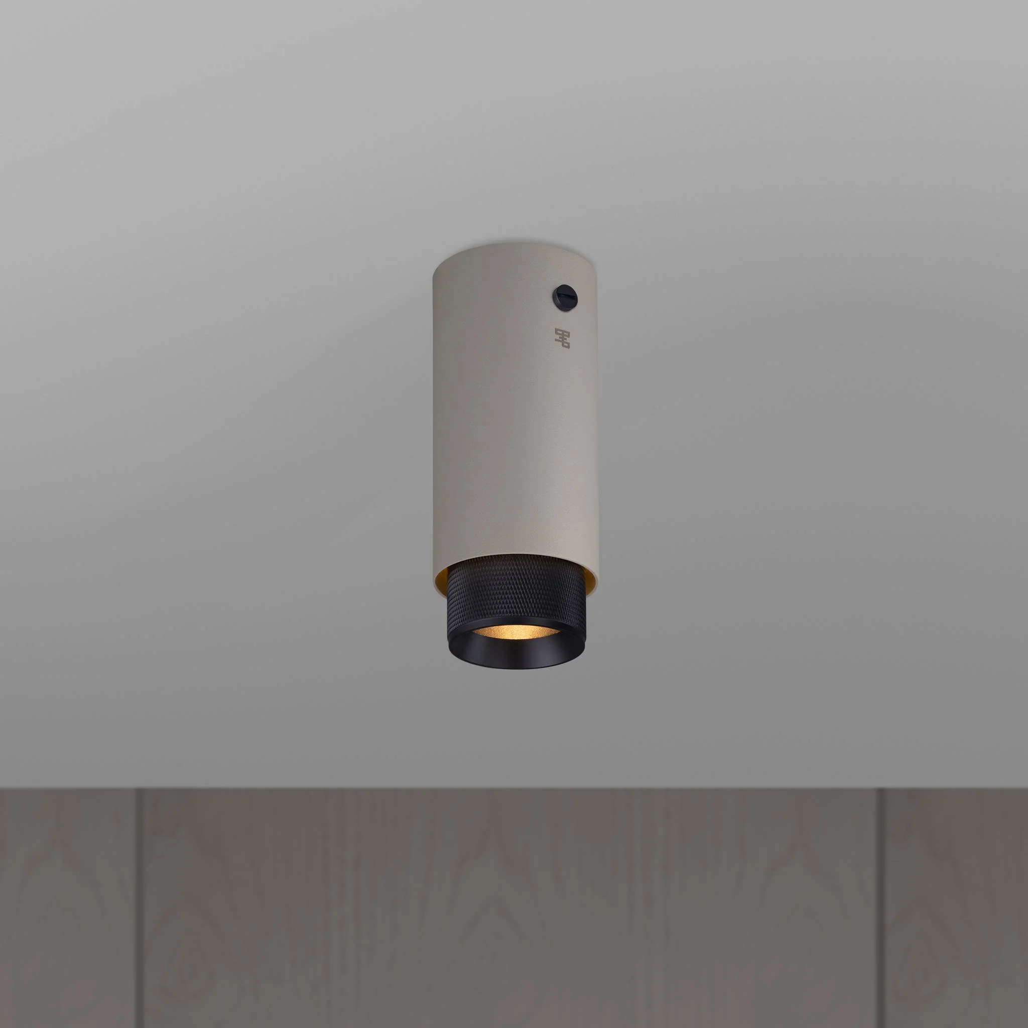 EXHAUST SURFACE Cross Surface Spotlight in Stone