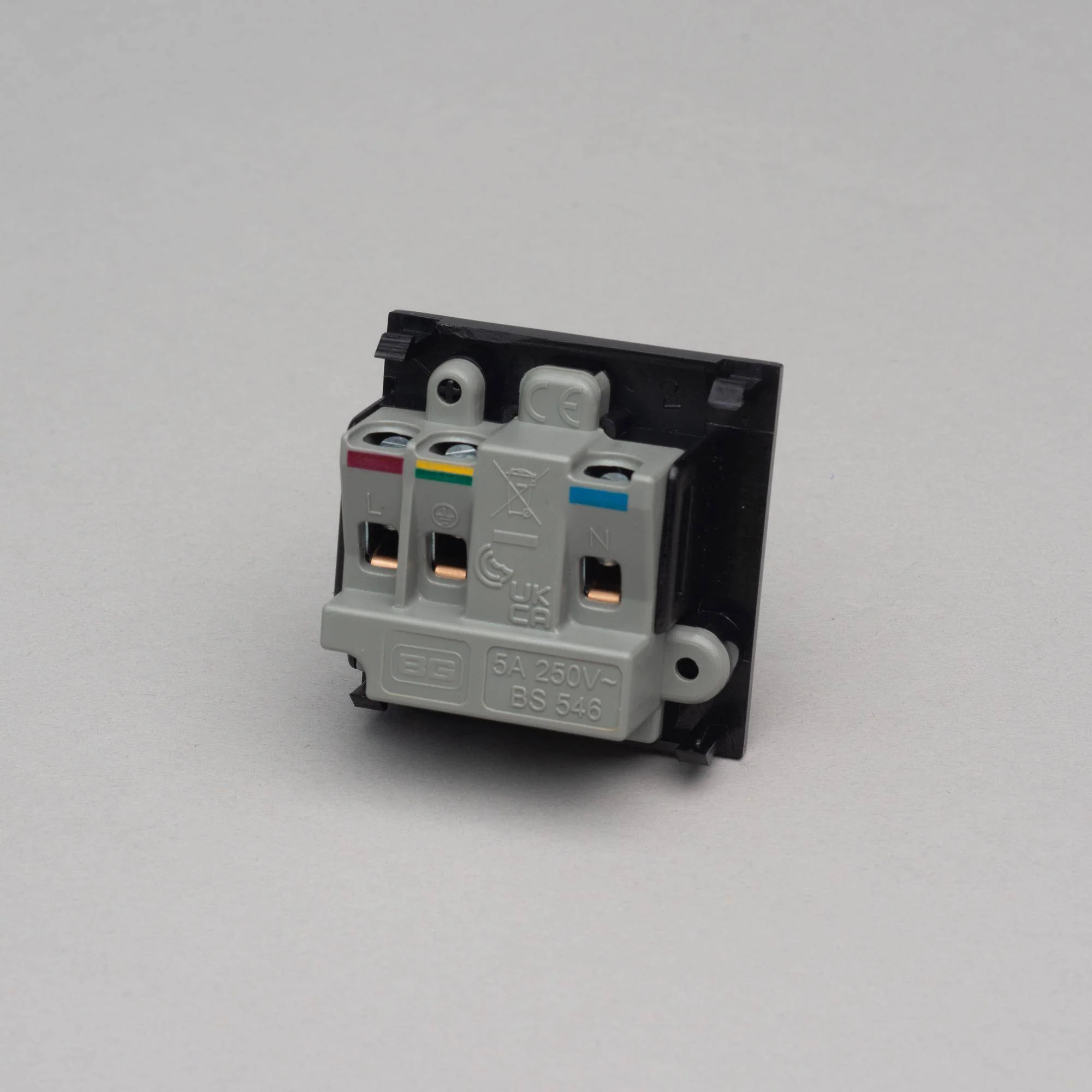 MODULE PRISE 5A pour plaques Euro 50 MM