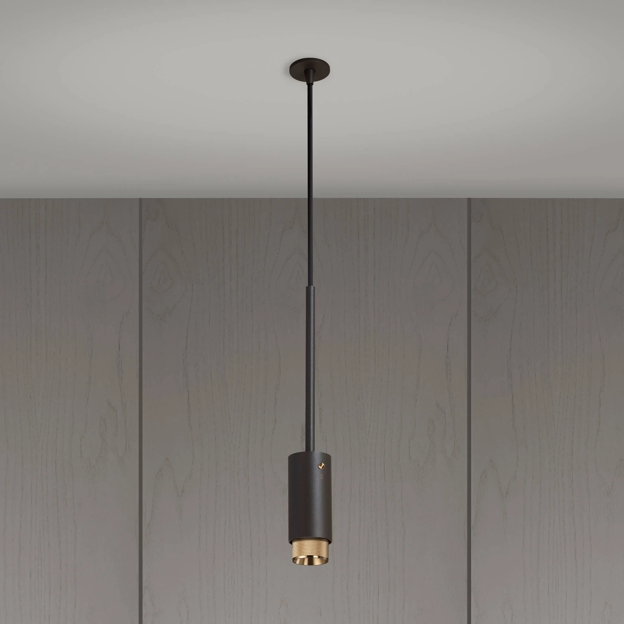 EXHAUST PENDANT 十字吊燈（GRAPHITE 飾面）