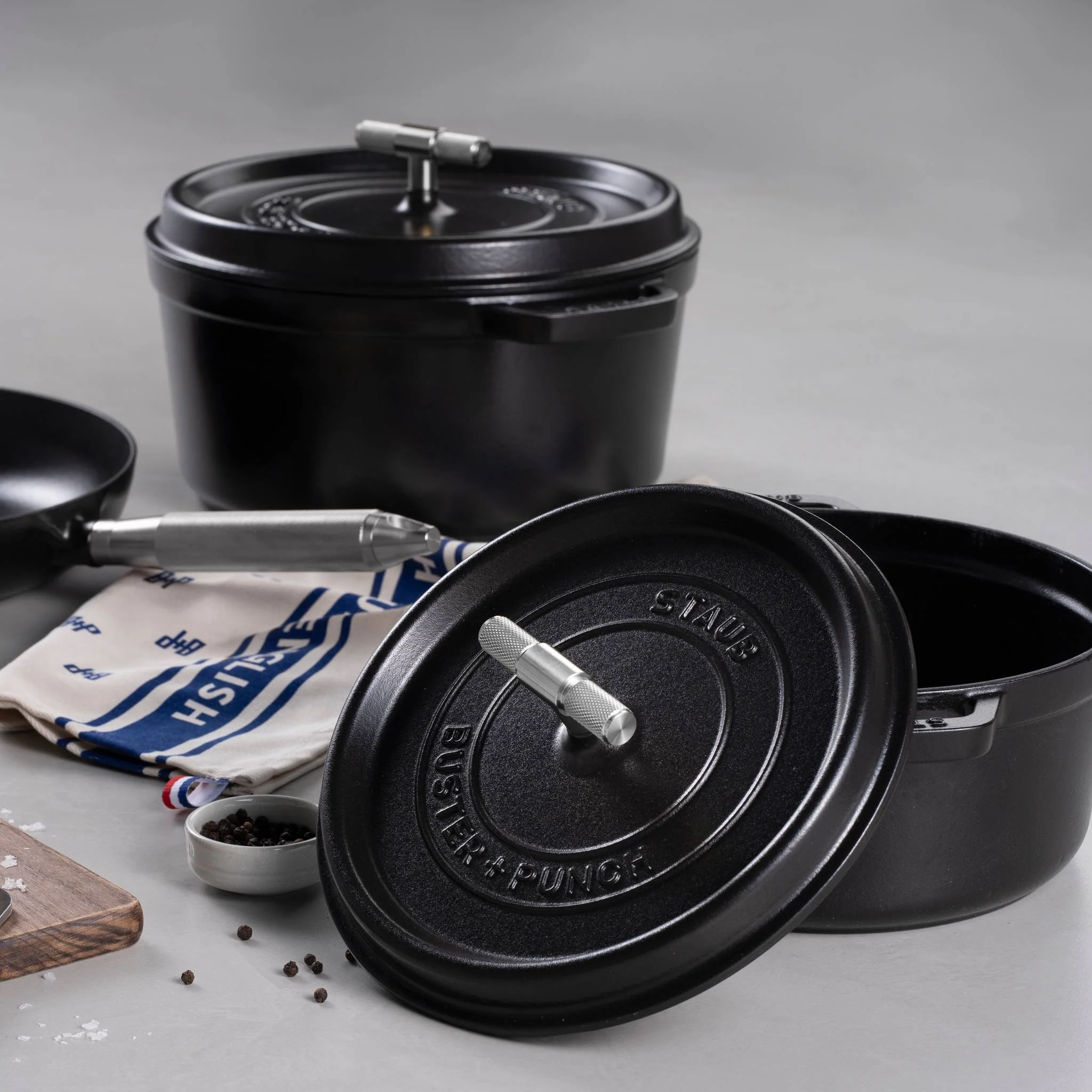 COCOTTE 24cm Cross Staub Black Cast Iron Cocotte