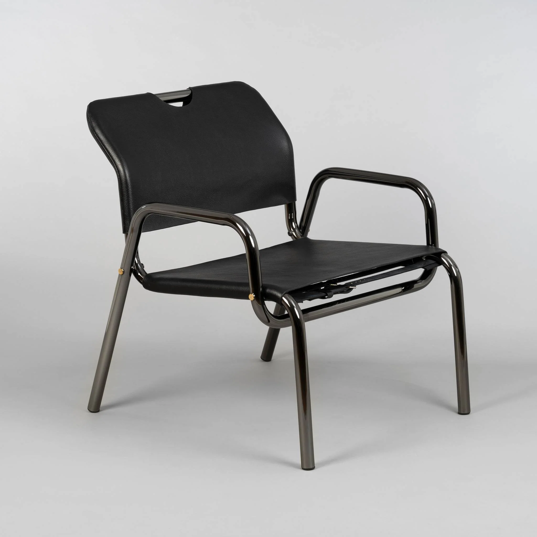 THE CHOPPER loungestol med svart kromramme og skinnsete